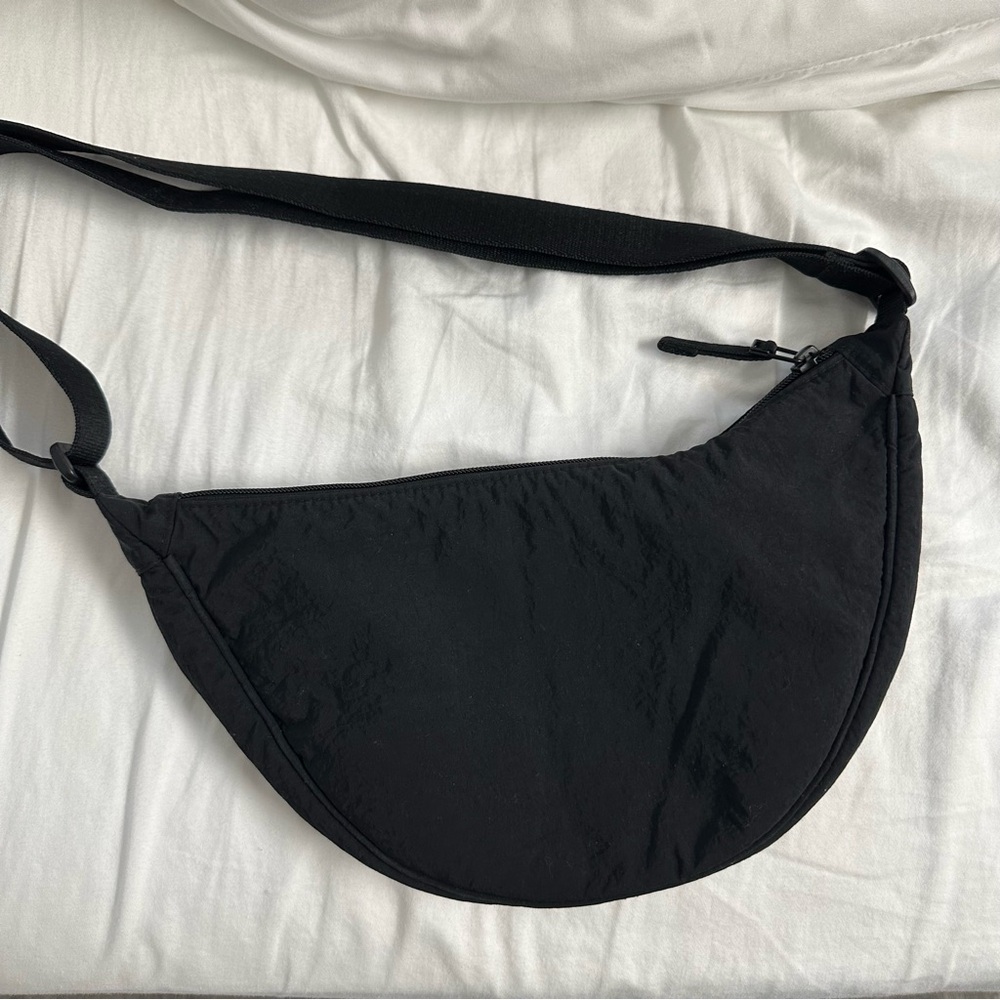 Uniqlo Original Mini Round Shoulder Bag